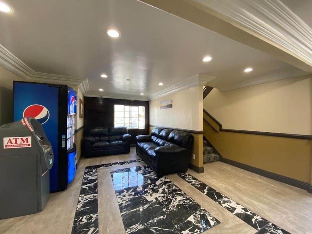 Patio Motel 34/44
