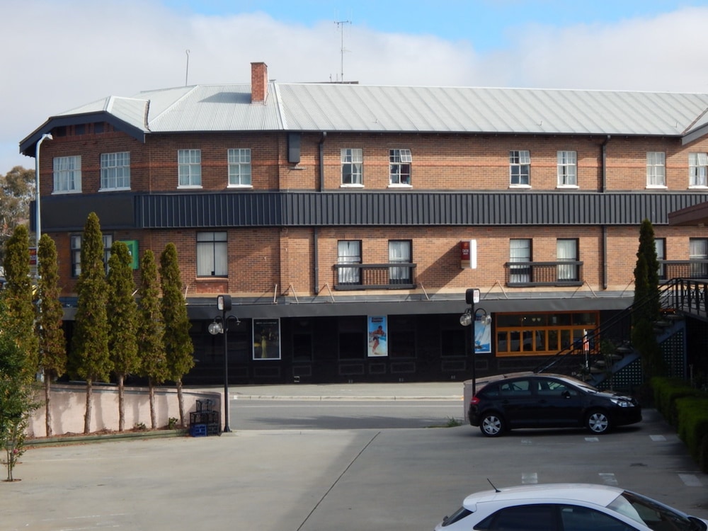 Crest Motor Inn 5/39