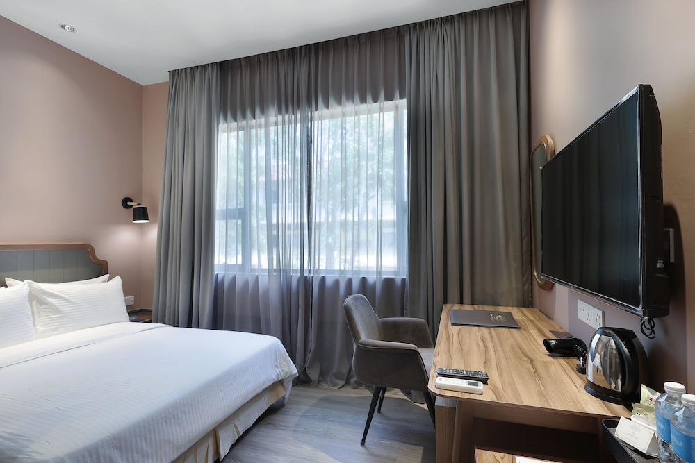 Boutique Queen Room