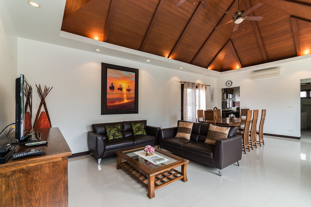 4 Bedroom Private Bali Style Villa Hh1 24/45