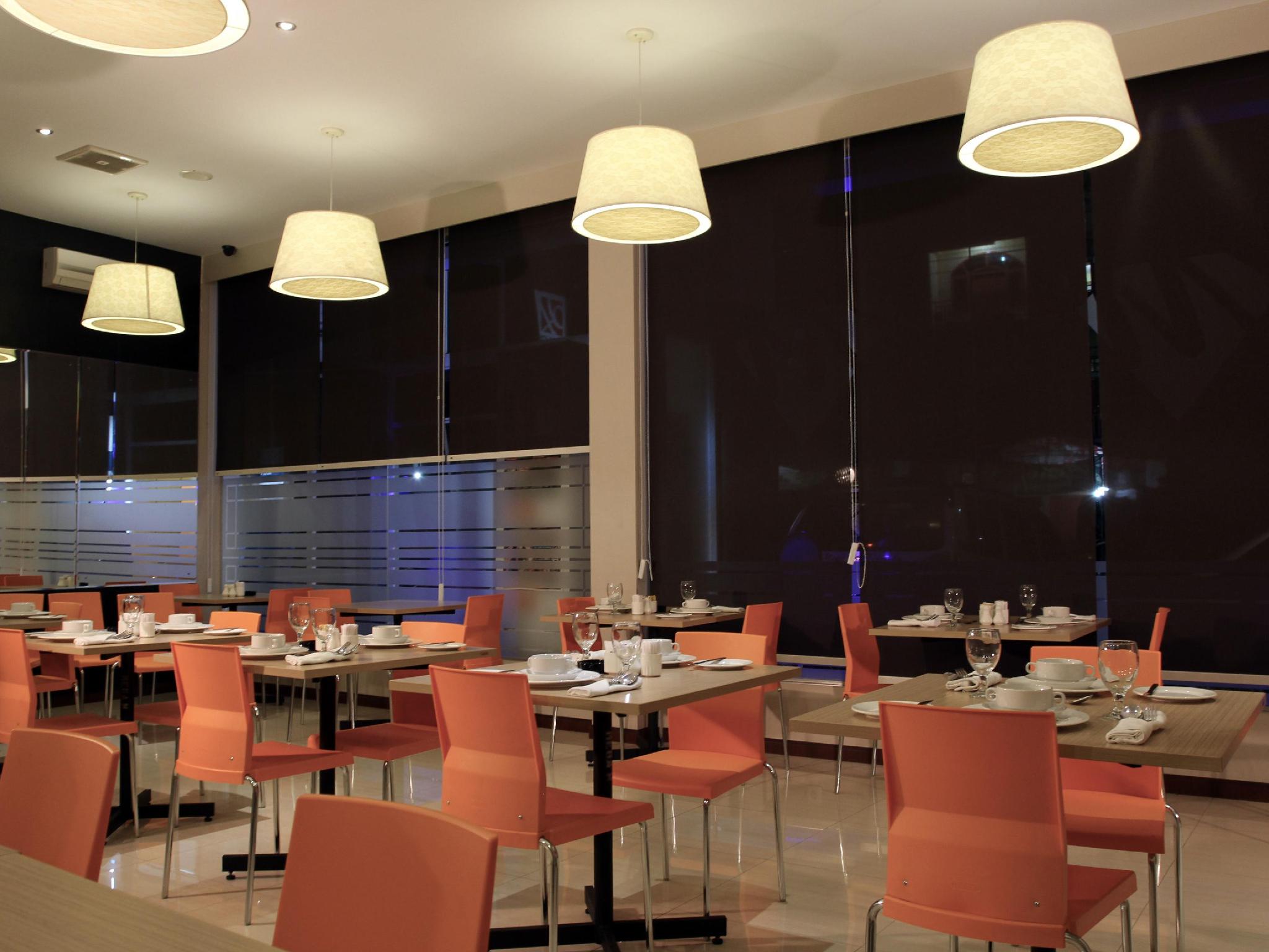 Mega Permata Hotel 27/39