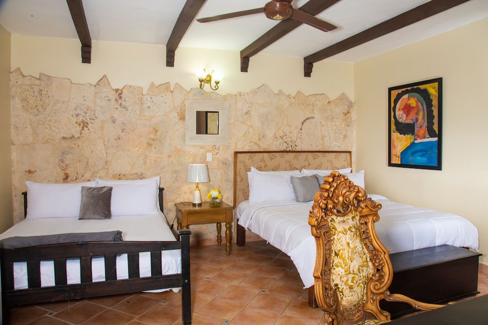 Hotel Dona Elvira 25/70
