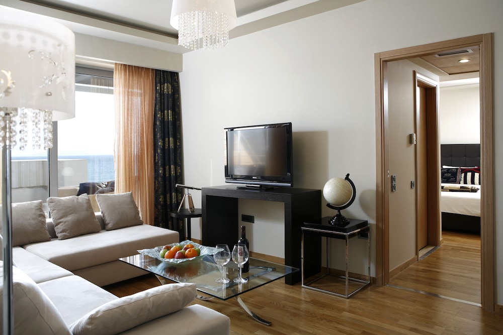 Elite City Resort 36/60