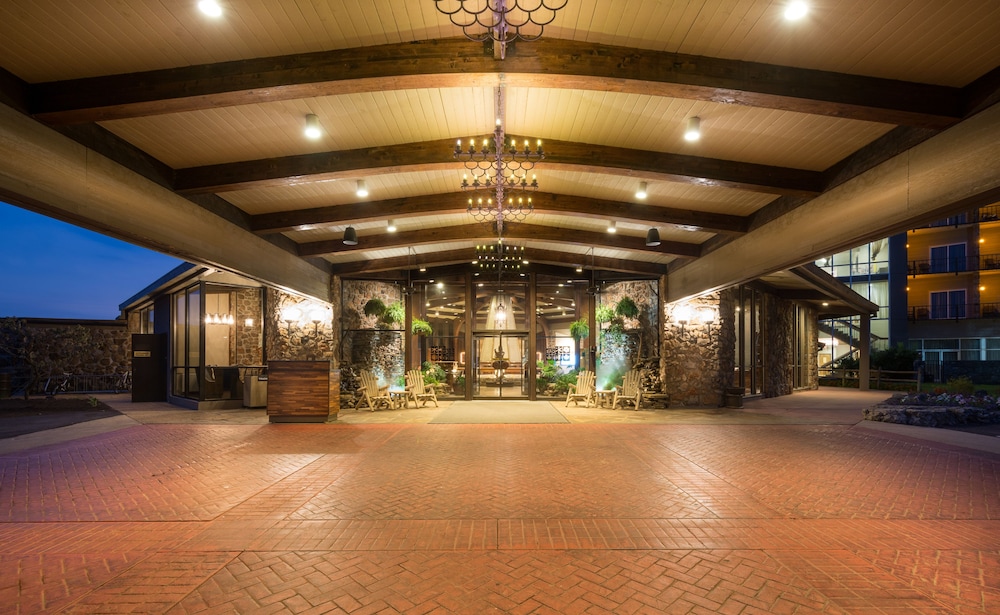 Lodge of Four Seasons Golf Resort Marina Spa 58/66