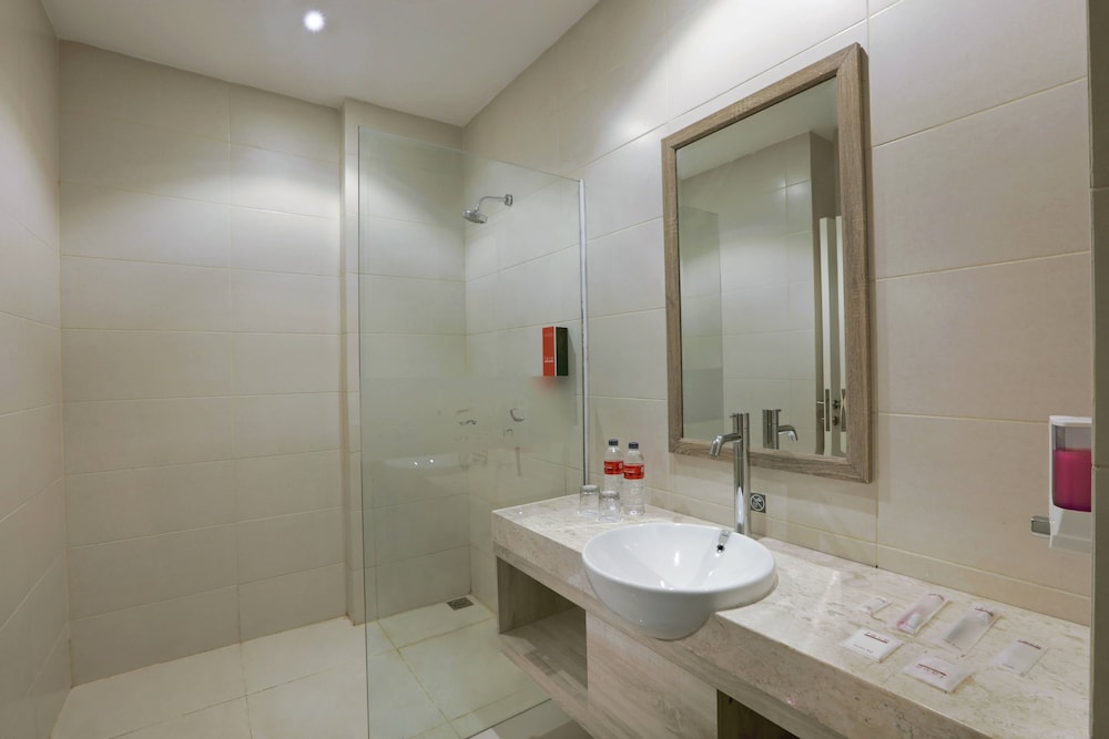fave plus hotel Banjarbaru 19/39