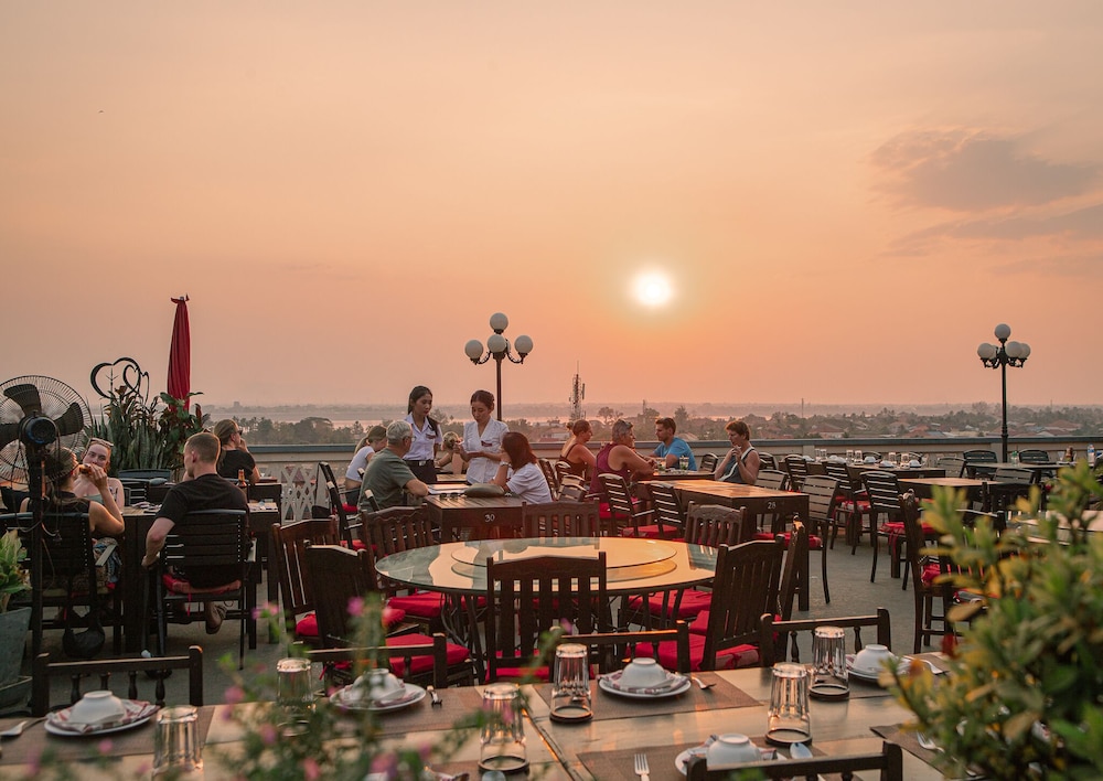Pakse Hotel 41/49