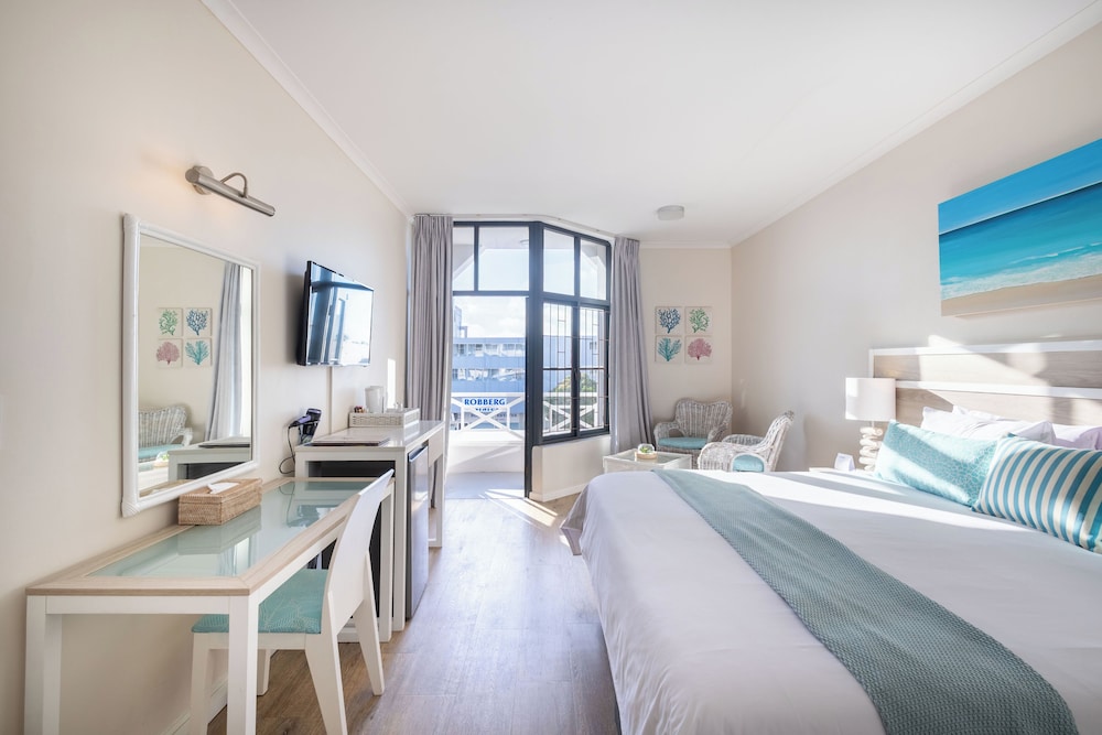 BAYVIEW HOTEL 32/75