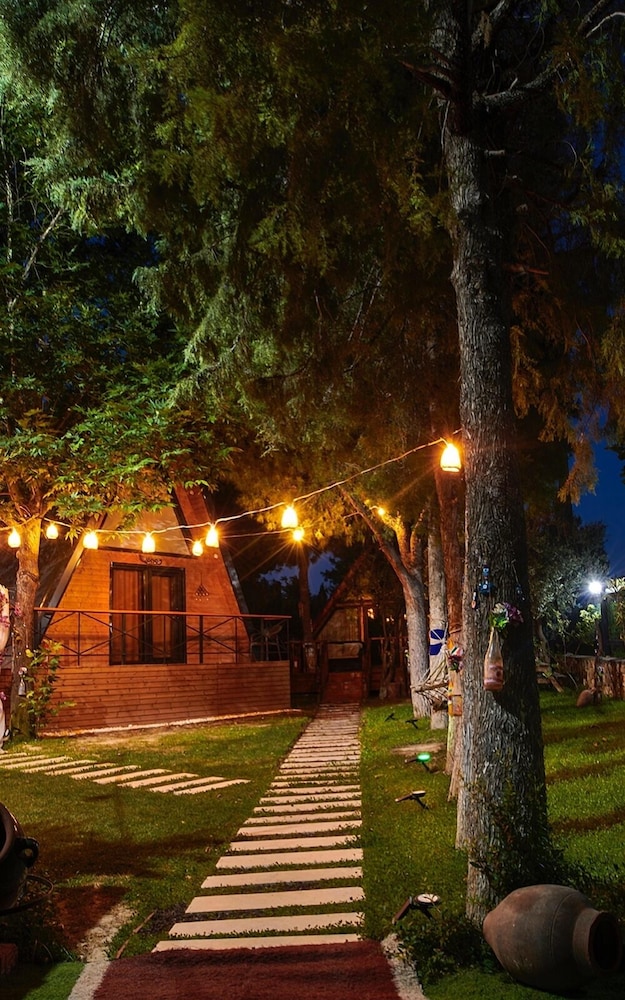 Apollon Garden Otel 46/49
