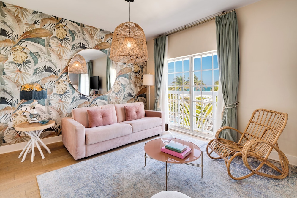 The Savoy Hotel & Beach Club 44/62