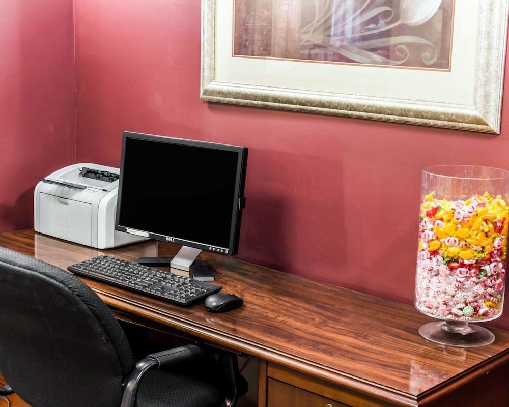 Quality Inn Roanoke Rapids 24/25