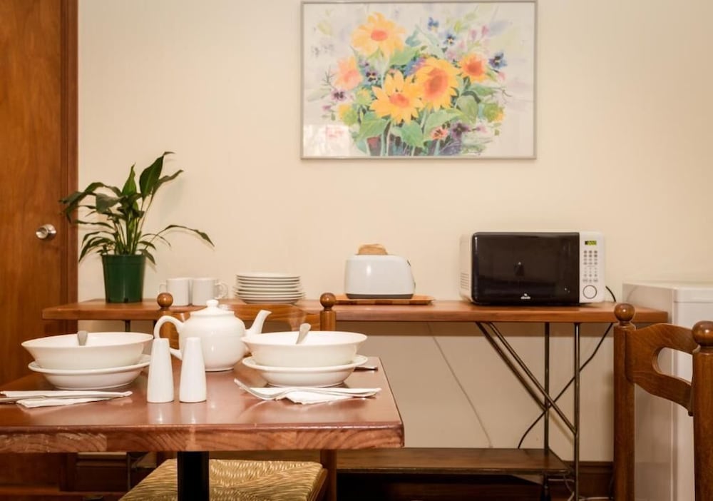 BELGRAVIA MOUNTAIN GUEST HOUSE 4/22