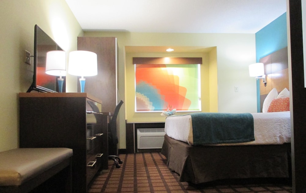 Best Western Plus Harrisburg Mechanicsburg 28/36