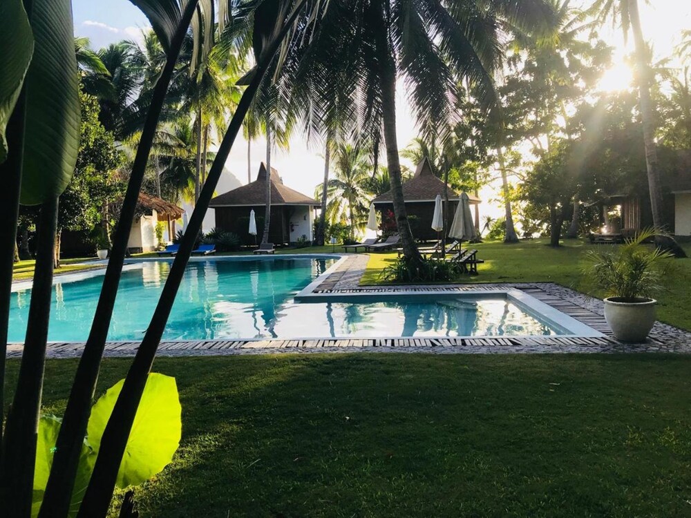 Dolarog Beach Resort 40/50