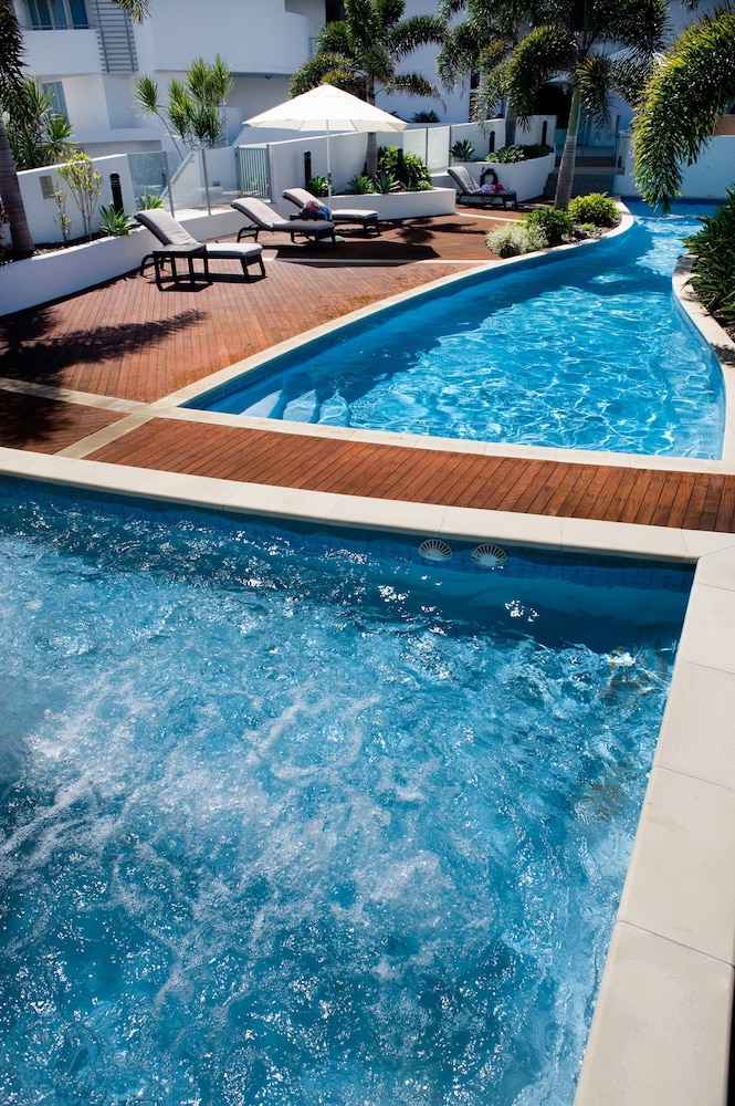 MANTA BARGARA RESORT 59/63