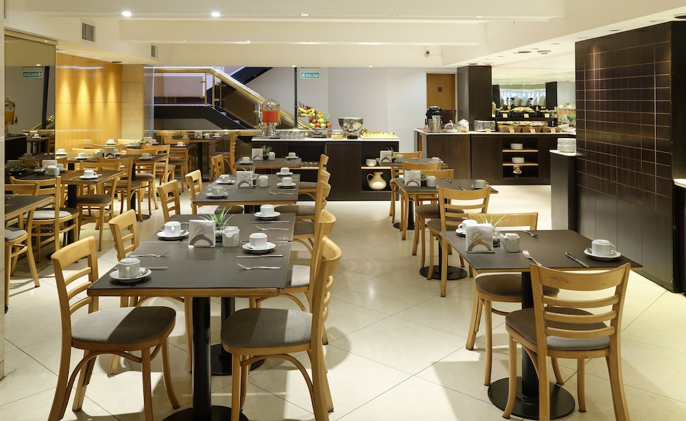DOLMEN HOTEL 34/52