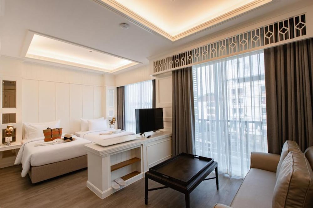 PREMIER, TWIN BEDS
