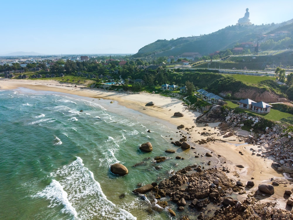 Crown Retreat Quy Nhon 84/88