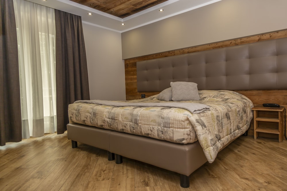 Hotel K2 14/64
