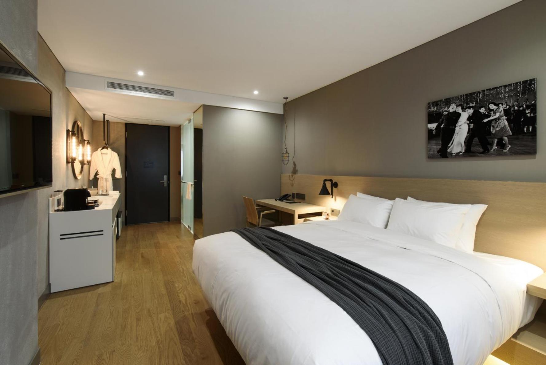 Semi Room, Deluxe, Double Bed، HOTEL 28 MYEONGDONG 2/3