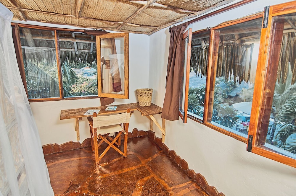 Mvuvi Lodge 32/50
