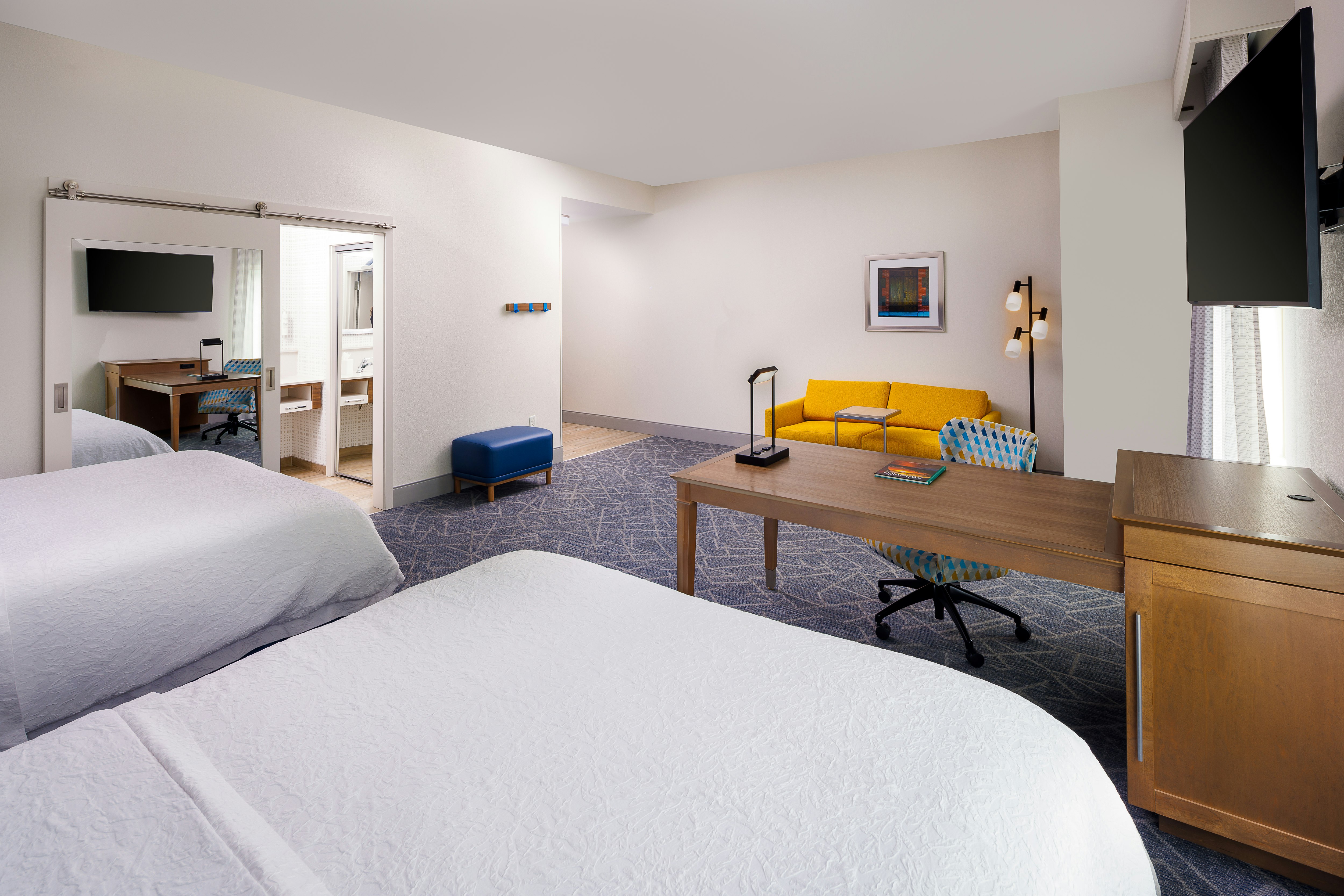 STUDIO, 2 QUEEN BEDS, ACCESSIBLE