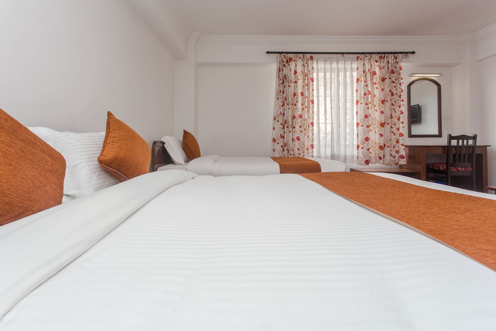 Fuji Hotel 10/50