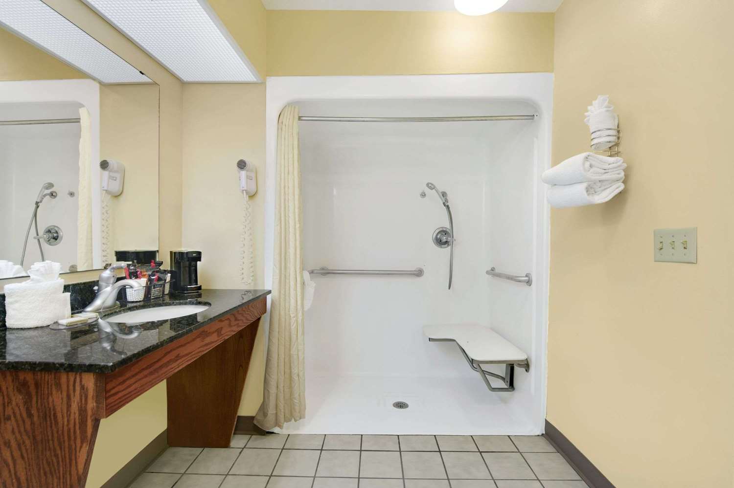 Baymont By Wyndham Thomasville 48/49