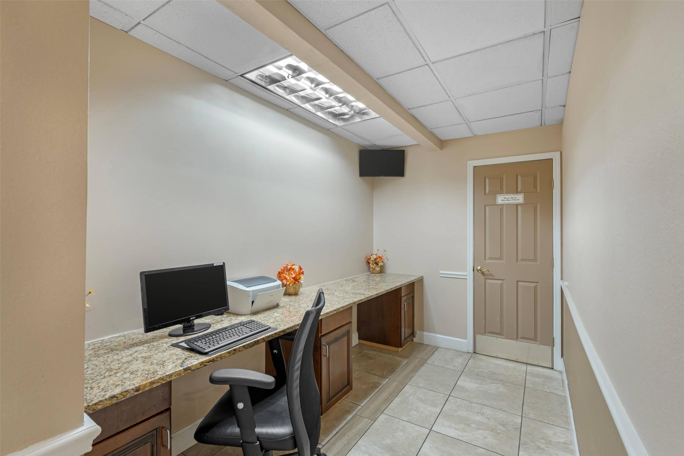 Quality Inn & Suites Conference Center 23/32
