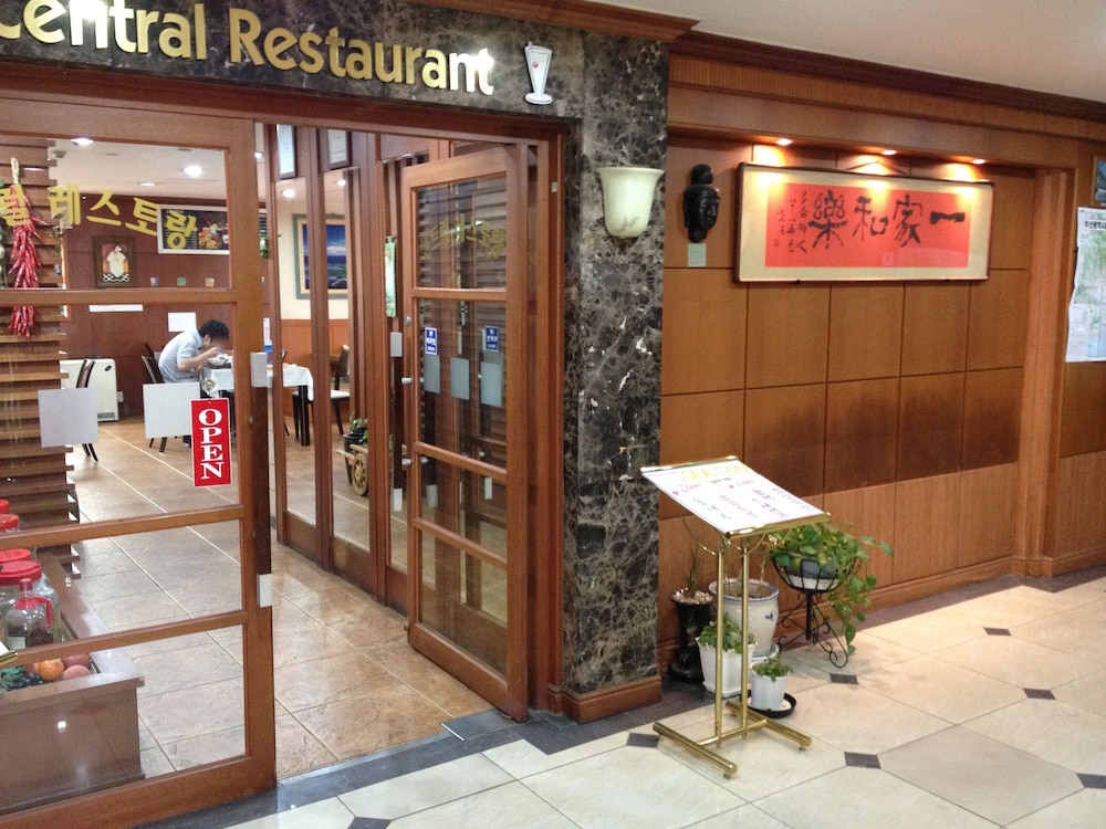 Busan Central Hotel 47/52