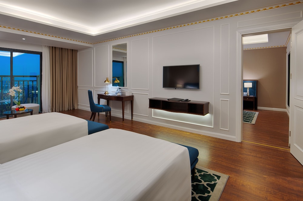 Flc Ha Long Bay Golf Club And Luxury Resort 18/67