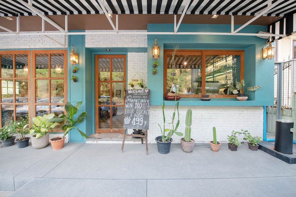 Capital O 631 Blooming Hill Boutique Suites 3/50