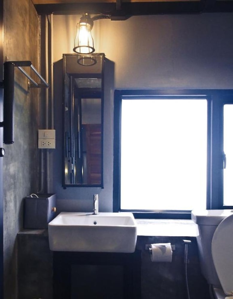 Silom Space Hostel 10/72