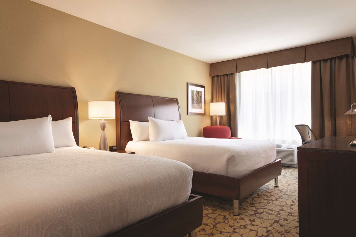PREMIUM, 2 QUEEN BEDS