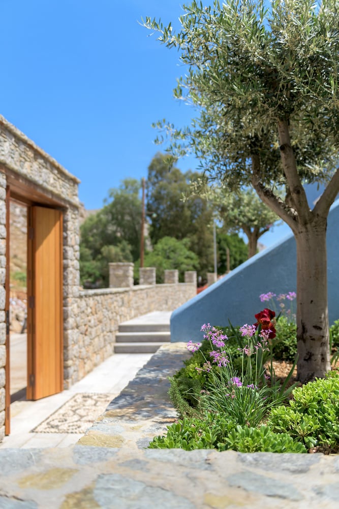 A Symi Residences 58/68