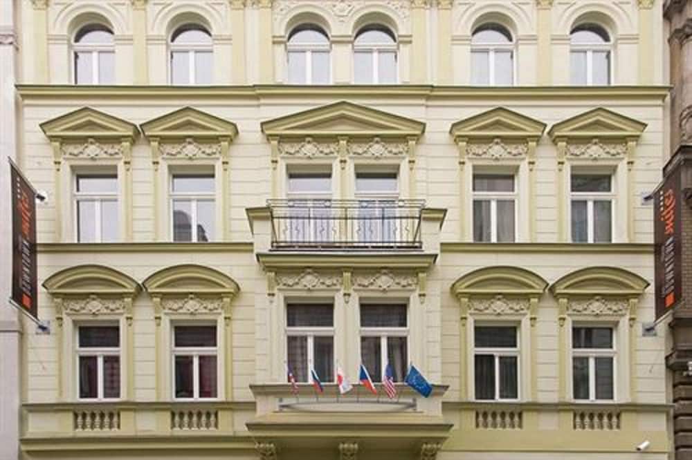 DownTown Suites Kodanska photo5