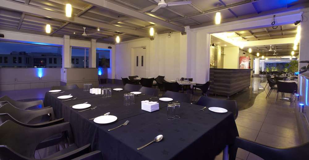 Bizz Tamanna Hotel Hinjawadi Pune 40/44