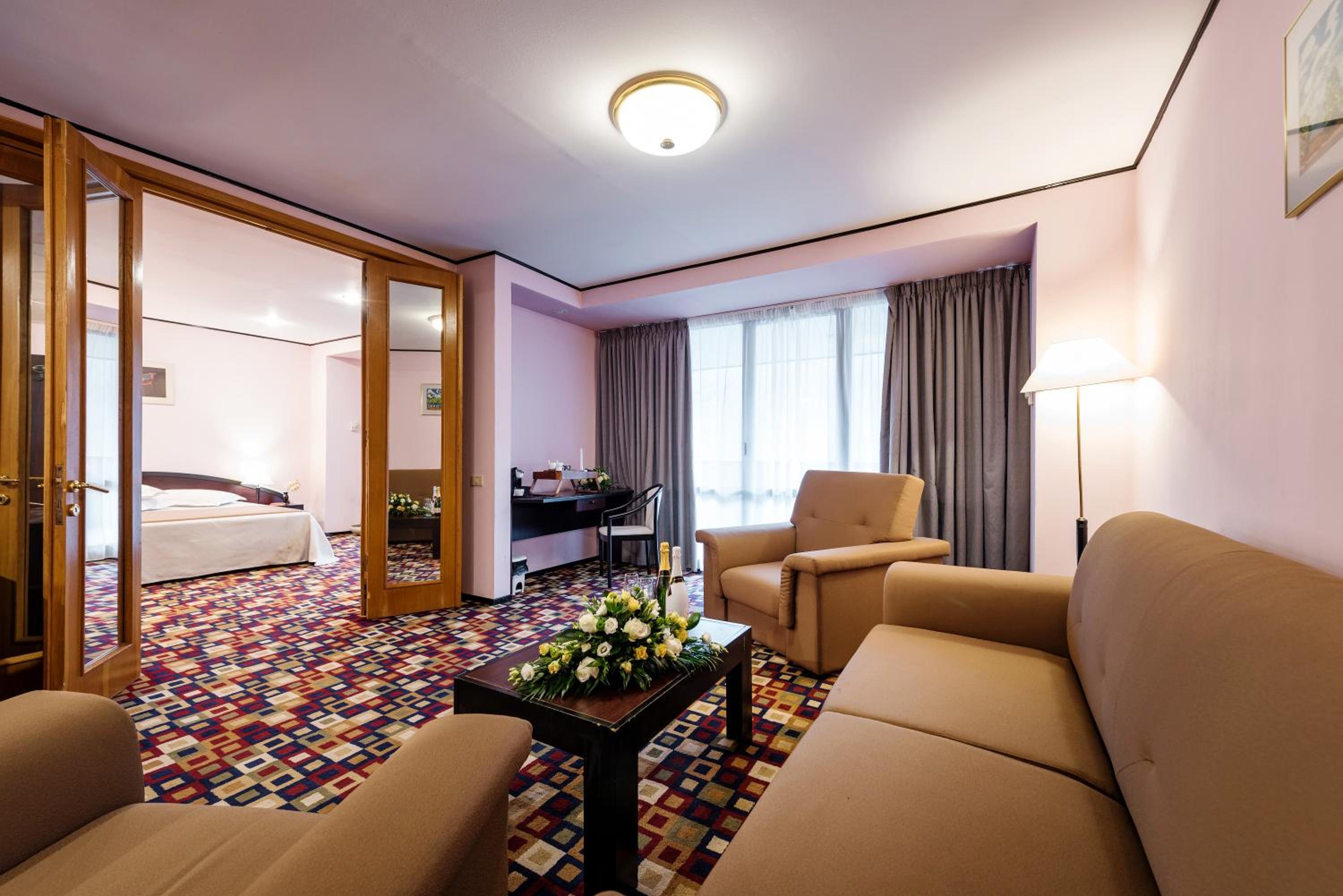 Hotel Mara 33/56