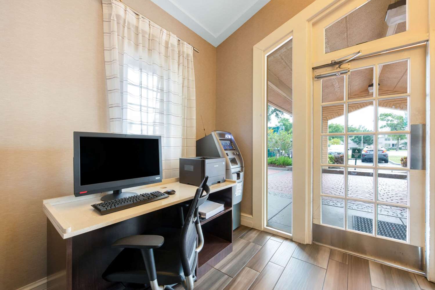 La Quinta Inn by Wyndham Miami Airport North 17/23