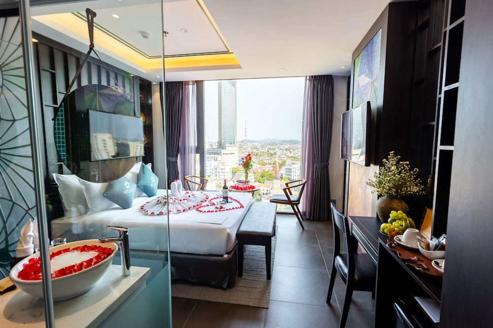 White Lotus hotel Hue 22/50