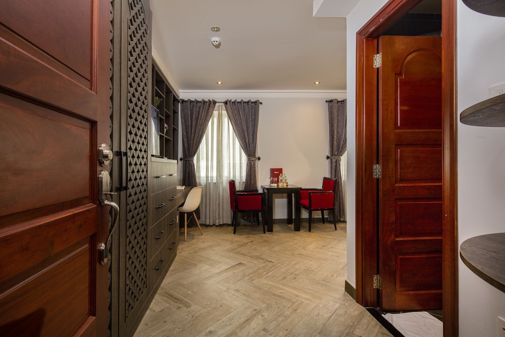 Vien Dong Hotel 2B 11/60