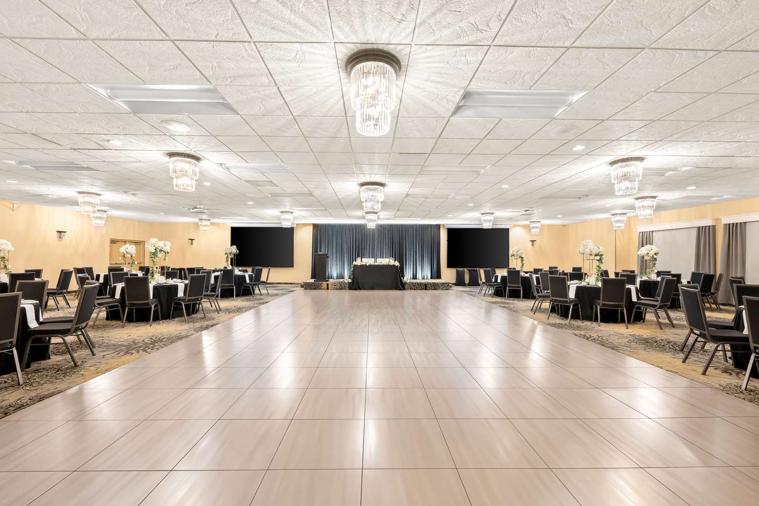 Best Western Plus Norwester Hotel and Conference Centre 23/35