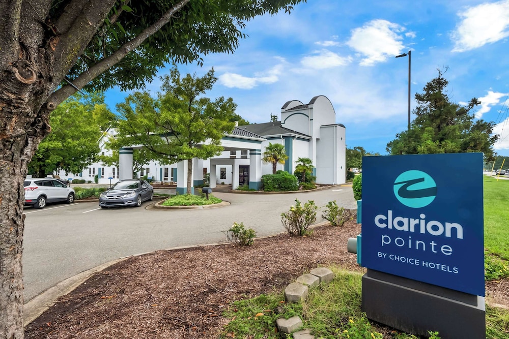 Clarion Pointe Apex - Holly Springs 38/43