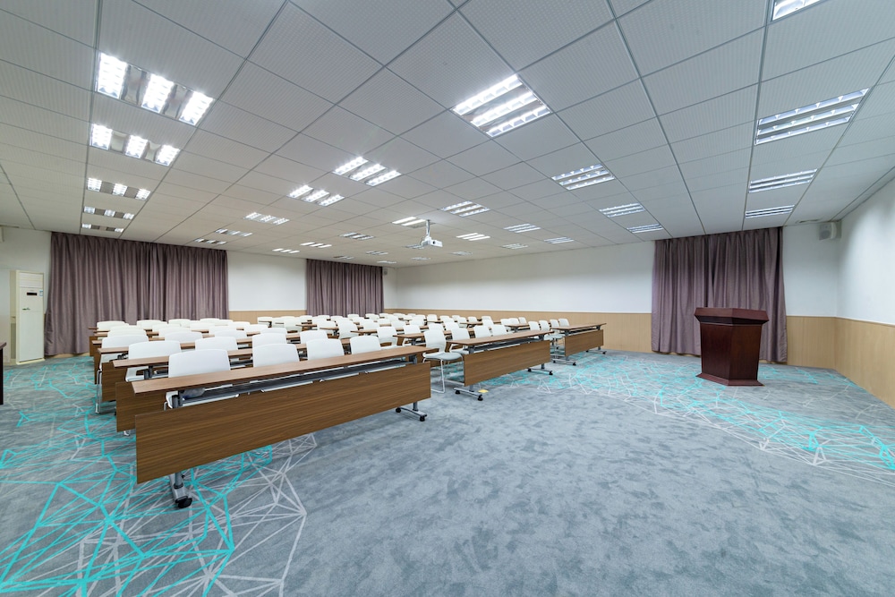 Trendy Romantic Hotel International Guangzhou Baoneng Performing Arts Center Science City 31/50
