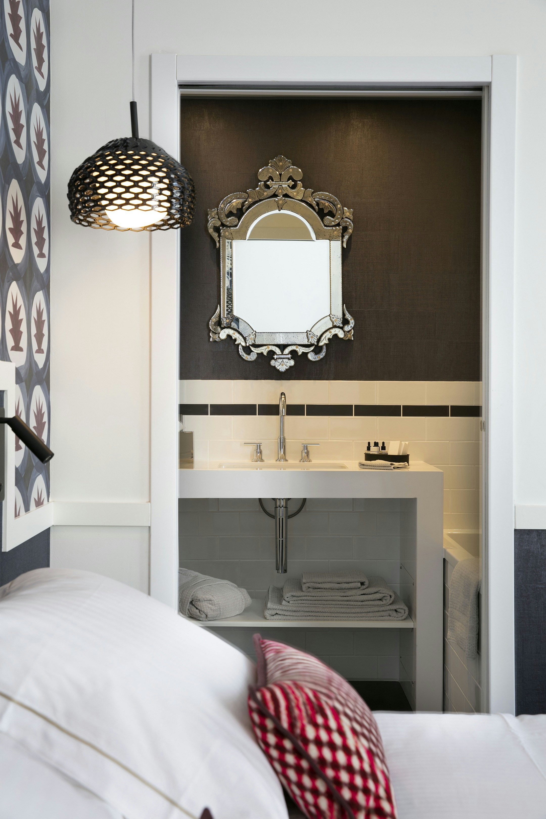 Continental Hotel Reims 42/42