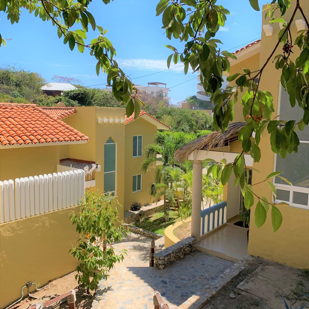 Villas And Resort Luz de Luna 44/50