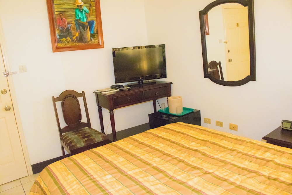 Pink Rock Bed & Breakfast 8/58