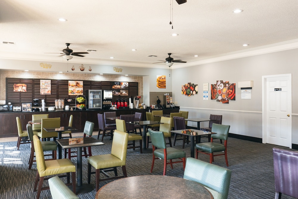 Baymont by Wyndham Fort Stockton 40/52