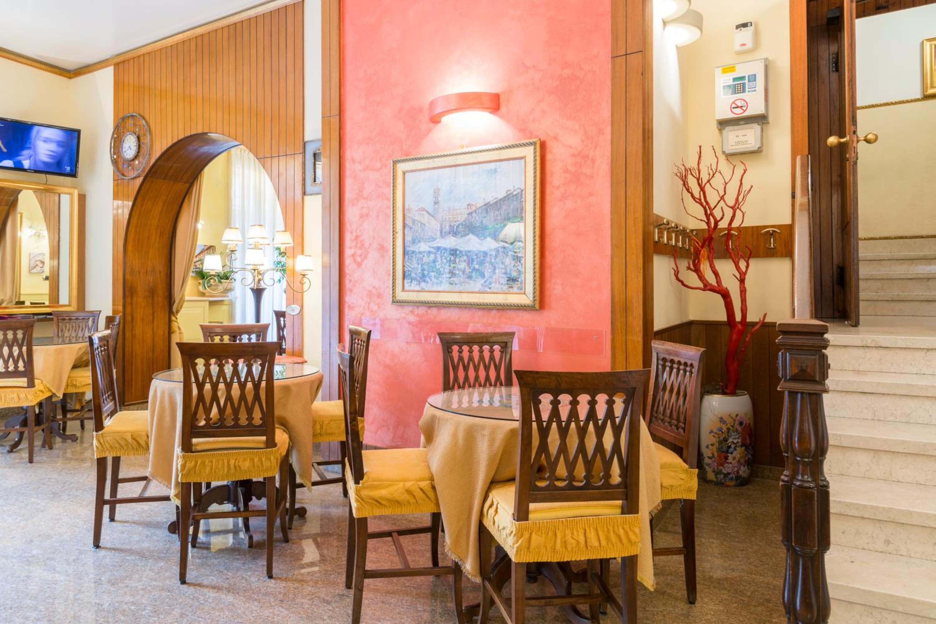 Albergo Trento 32/51