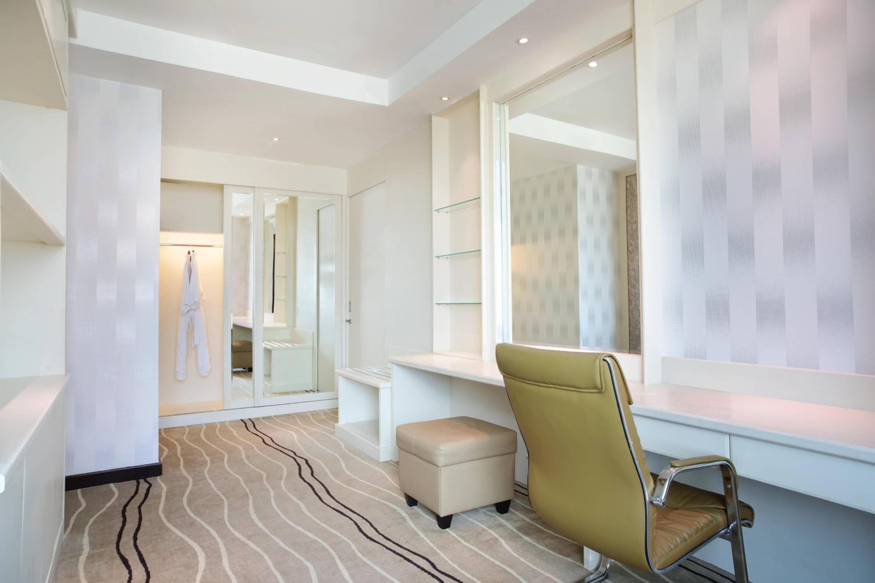 جناح غراند، FOUR POINTS BY SHERATON MEDAN 6/7