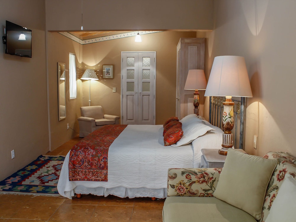 Villa Mirasol Hotel 38/74